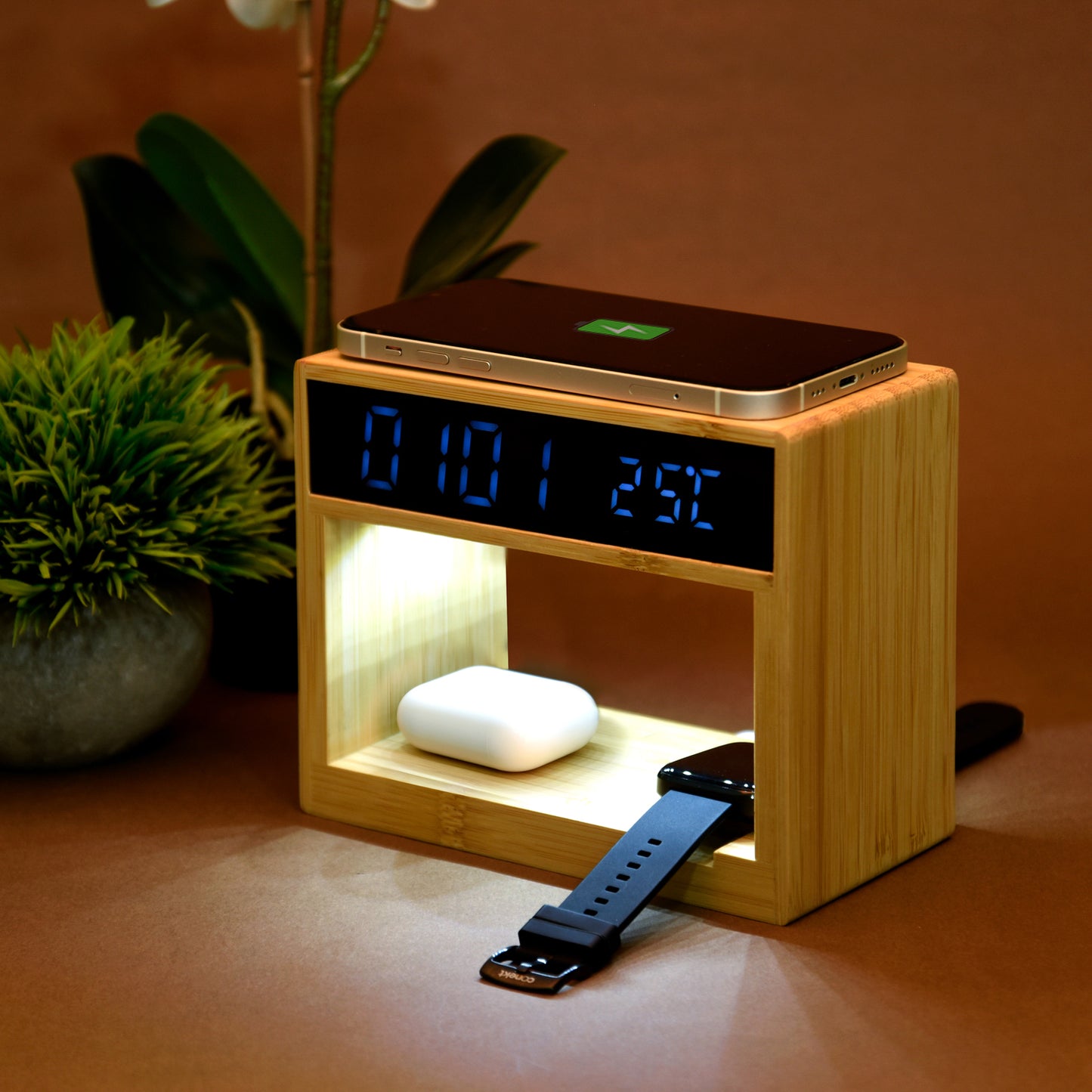 Cypress 6-in-1 Multifunction Wireless Charging Junction – Bamboo